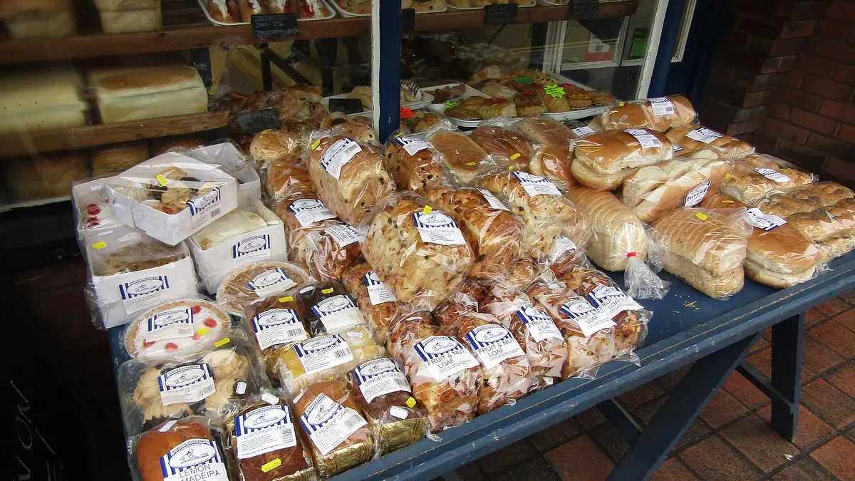 Percy Ingle – bakery in Waltham Cross town centre